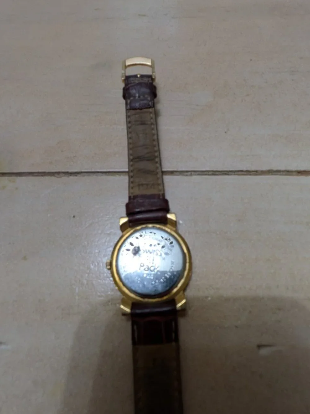Vintage Tissot Swiss Made Women's Quartz Gold Tone Watch Brown Leather Strap
